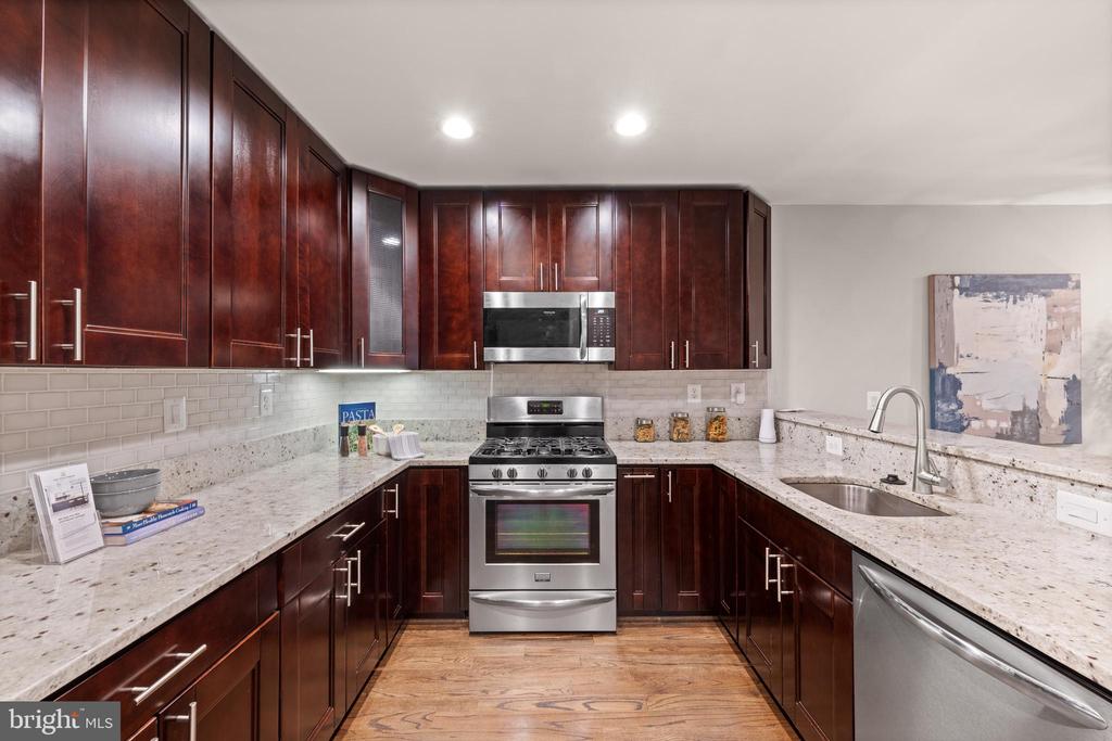1812 D St NE #1