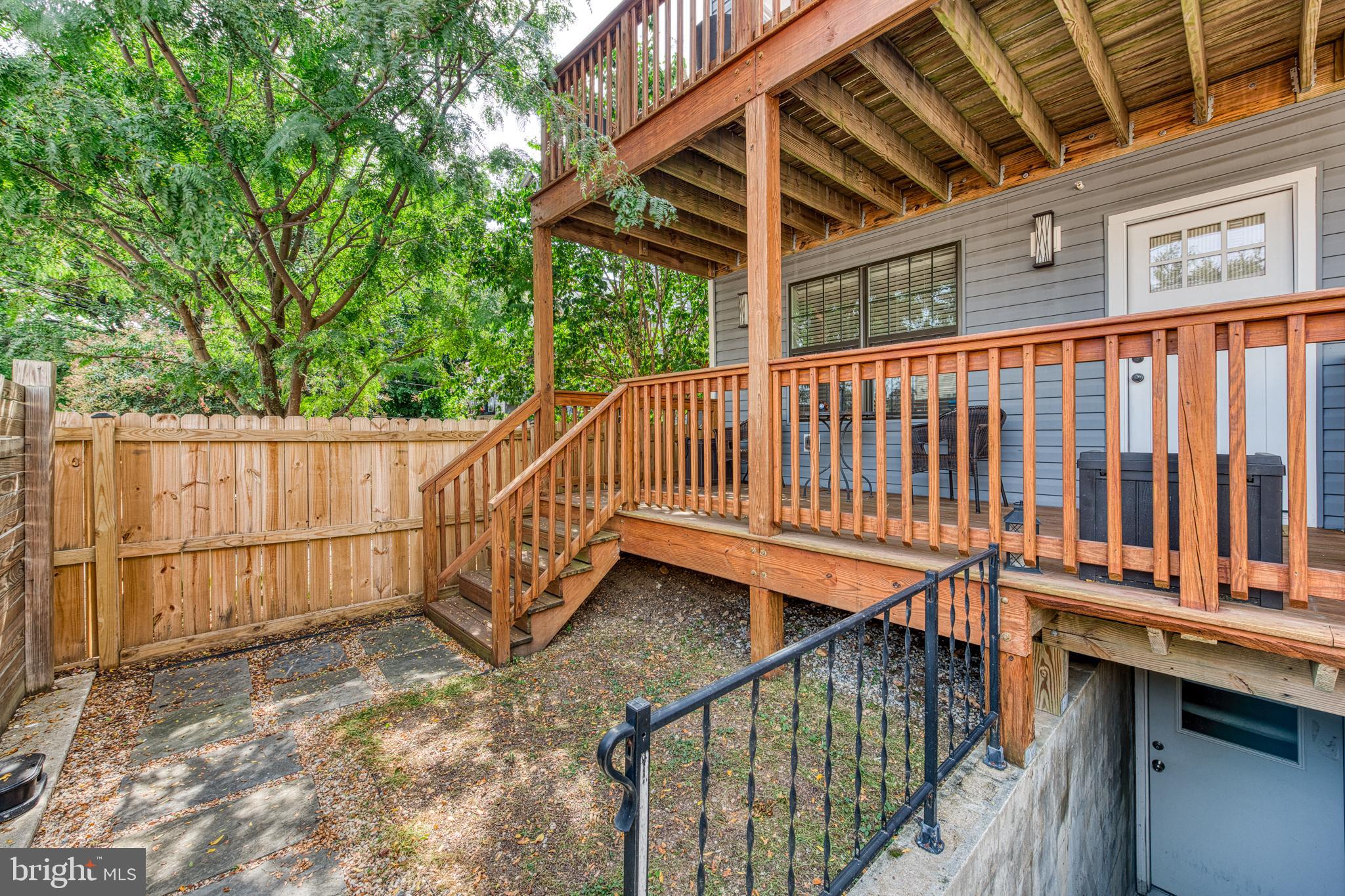 1812 D St NE #1