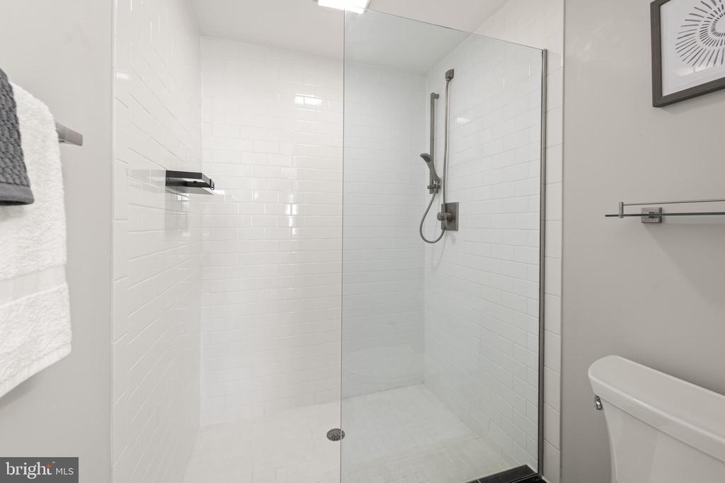1812 D St NE #1