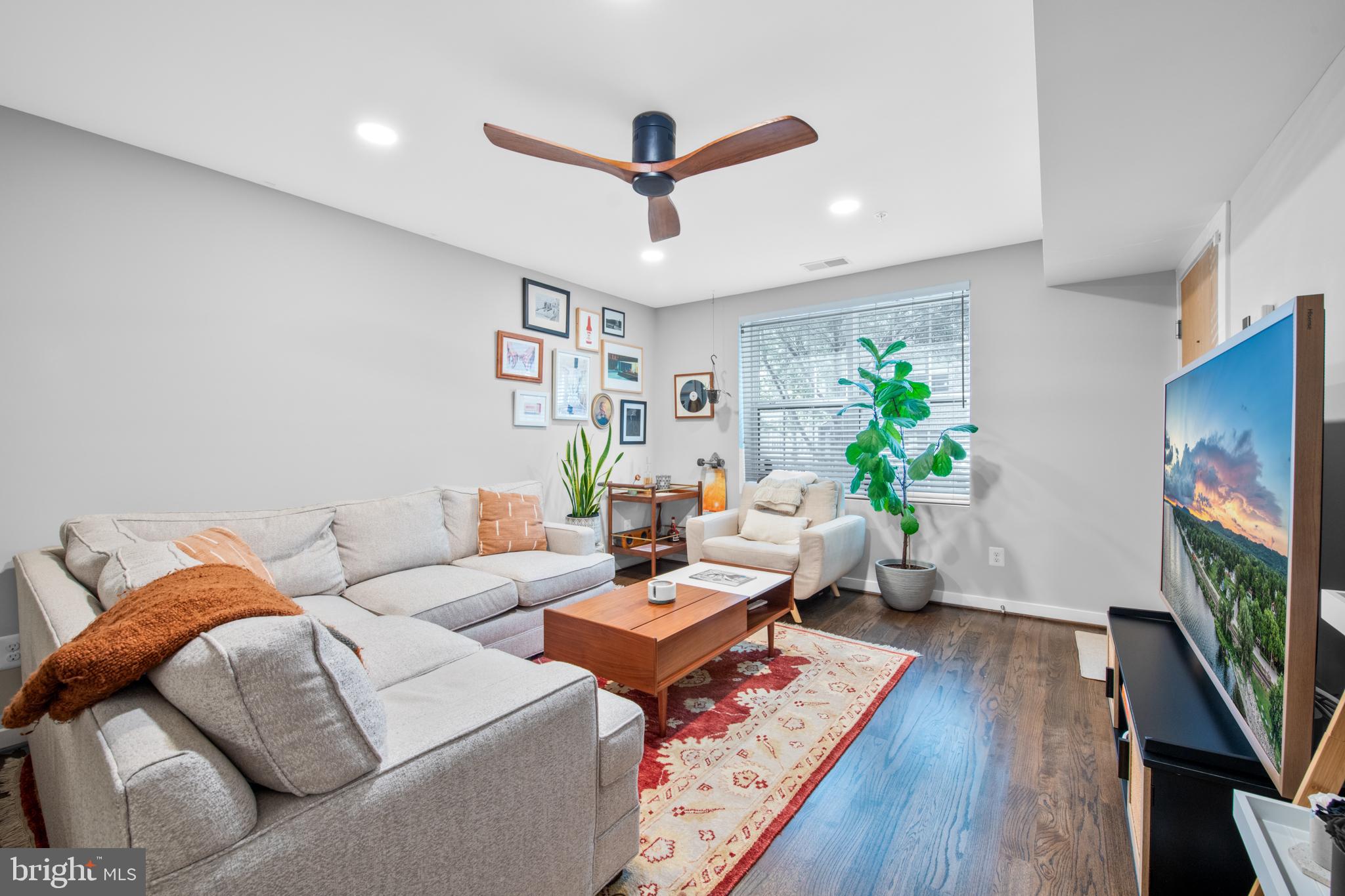 1812 D St NE #1