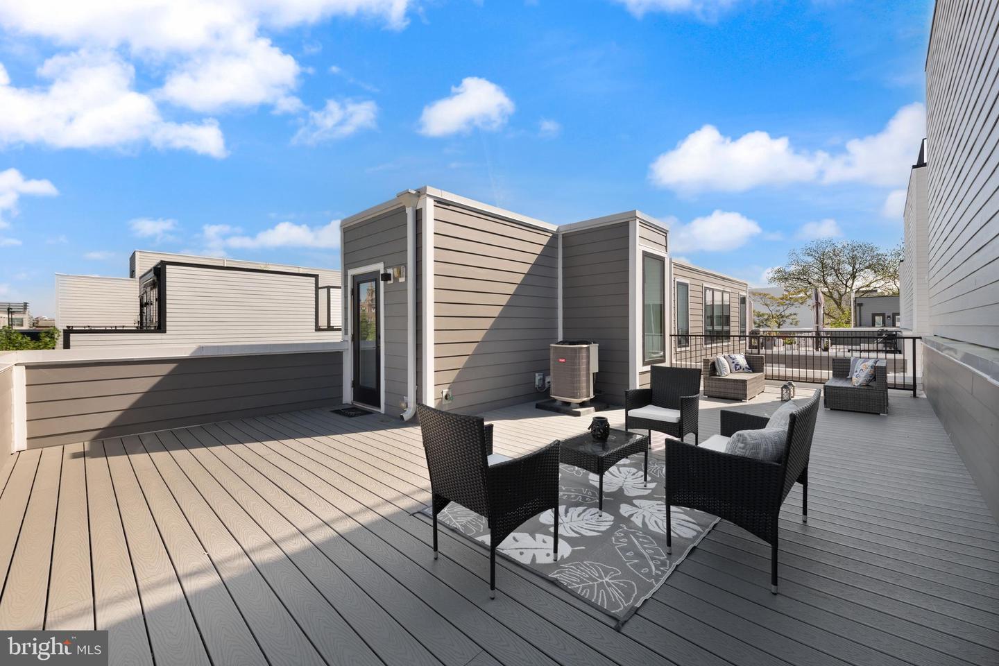 2612 University Pl NW #8