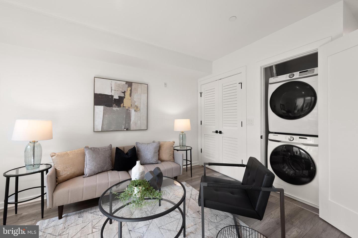 2612 University Pl NW #8