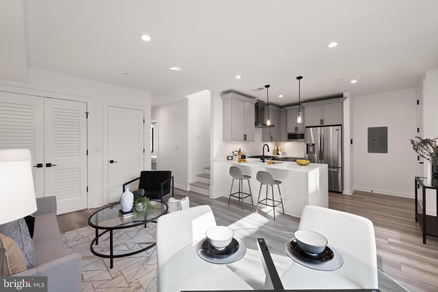 2612 University Pl NW #8
