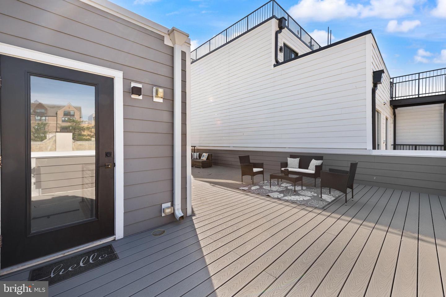 2612 University Pl NW #8