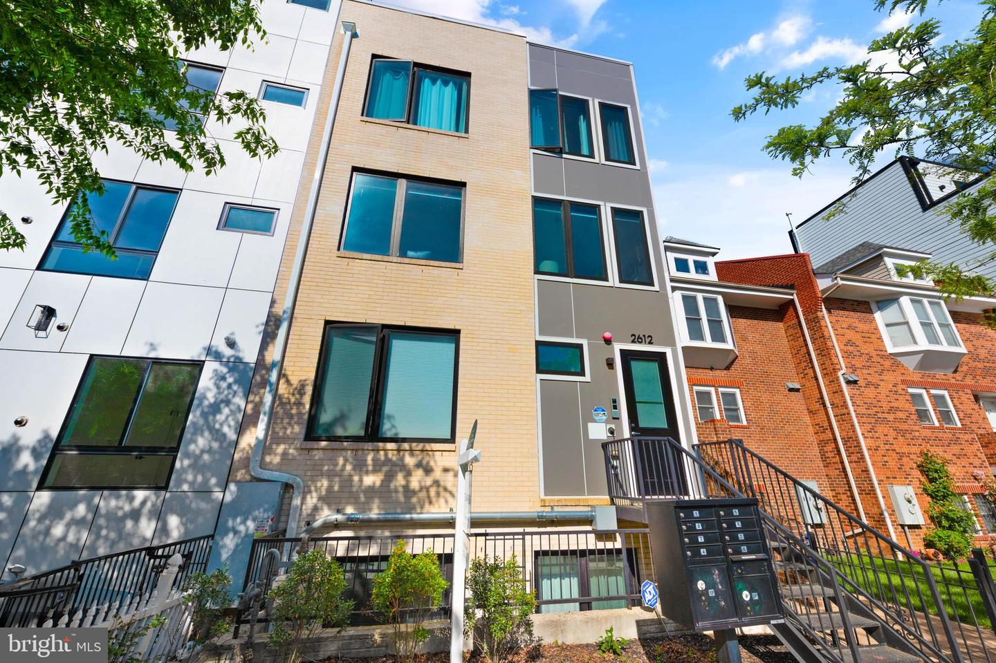 2612 University Pl NW #8