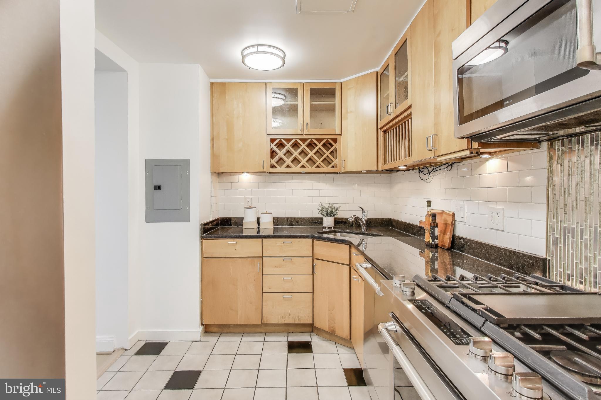 490 M STREET SW W802