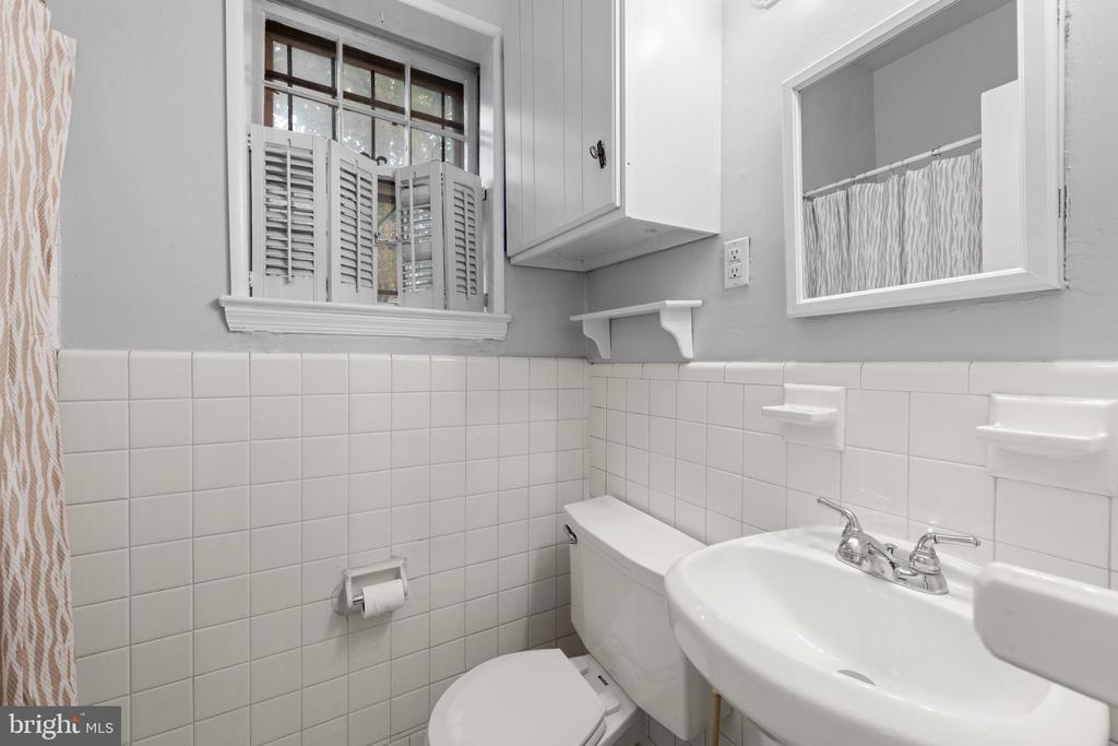 117 E STREET SE 103