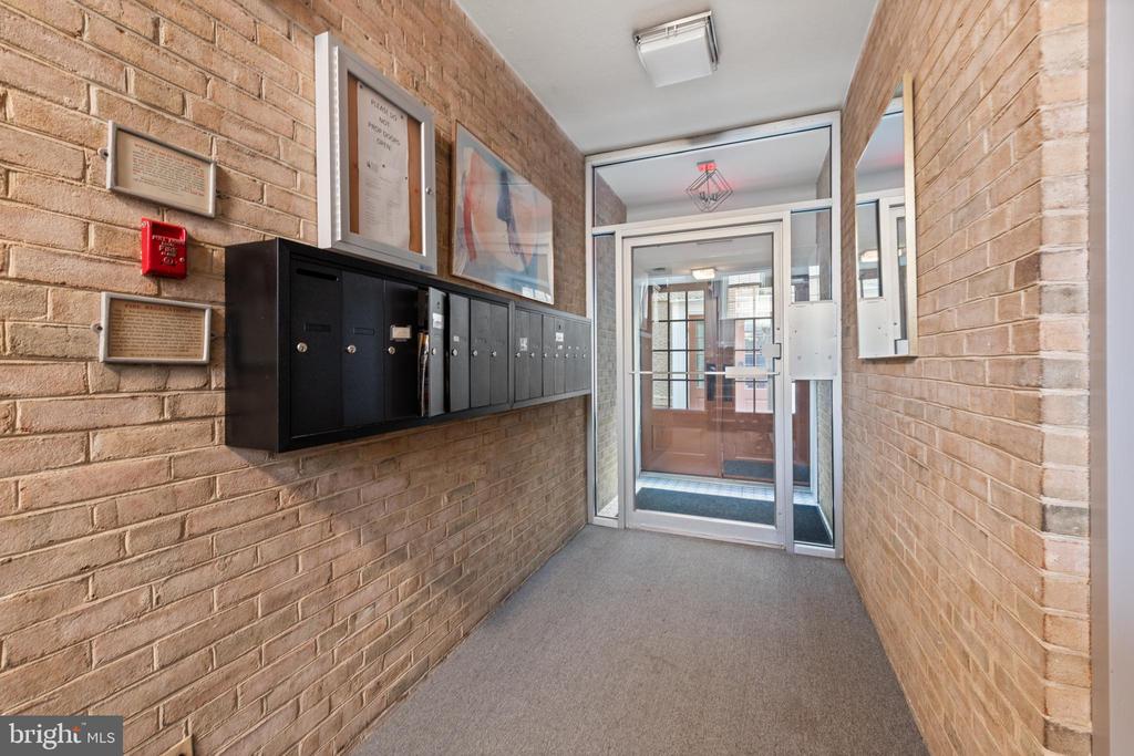 117 E STREET SE 103