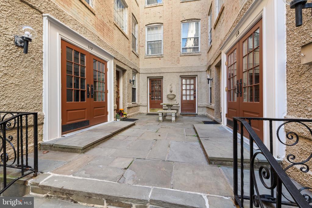 117 E STREET SE 103