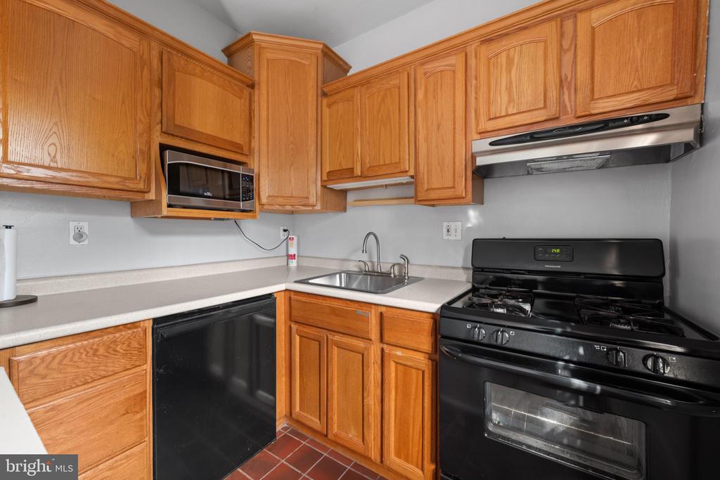 117 E STREET SE 103