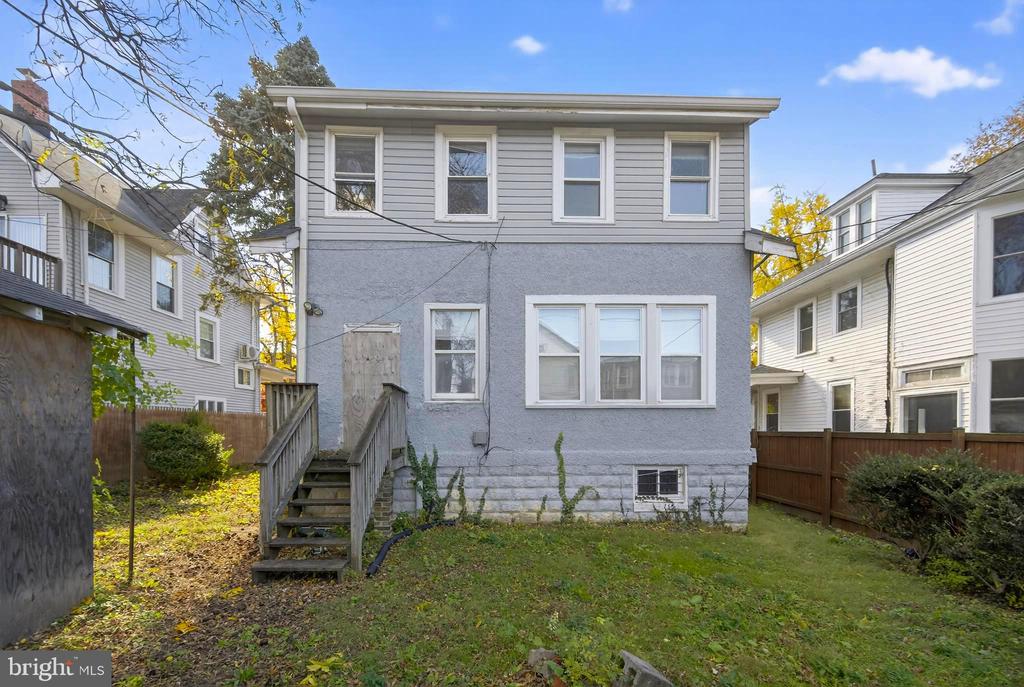 1211 DELAFIELD PLACE NW