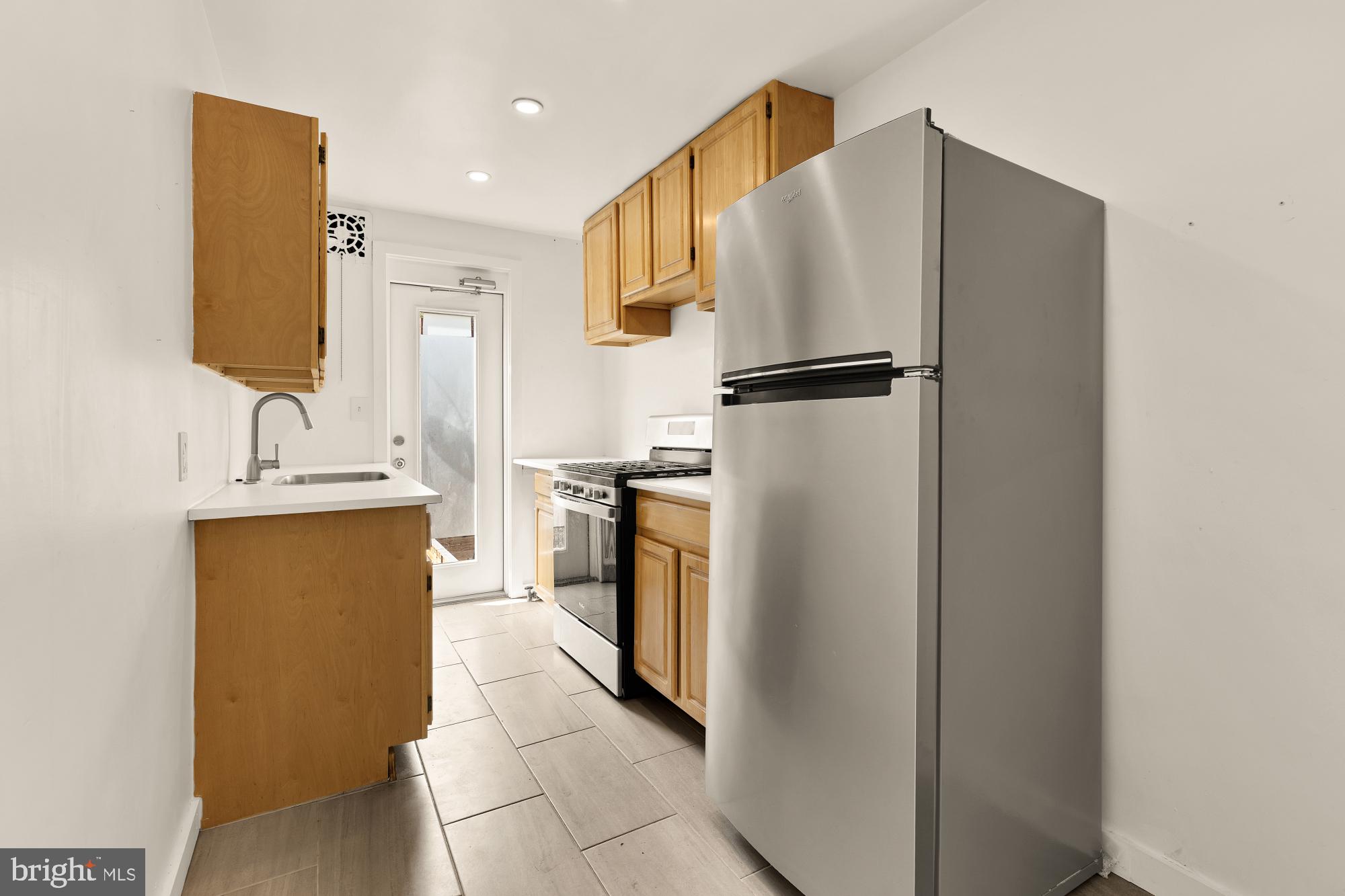 215 HAWAII AVENUE NE