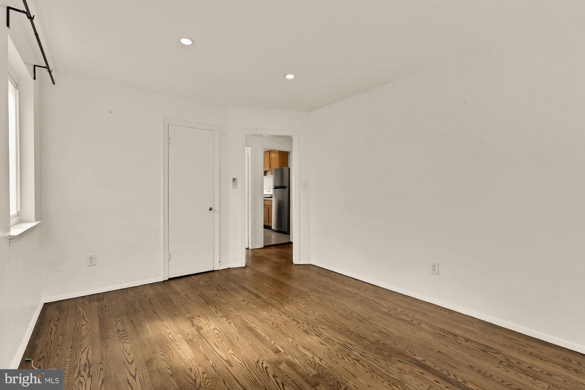 215 HAWAII AVENUE NE