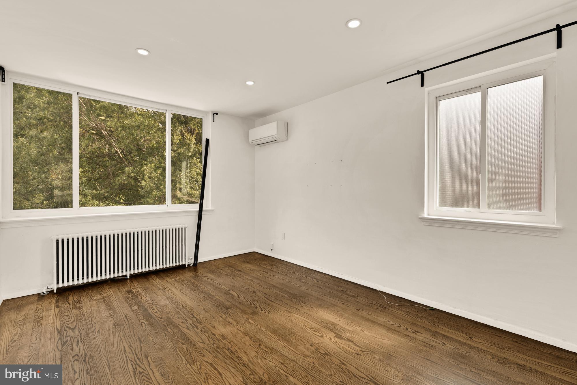 215 HAWAII AVENUE NE