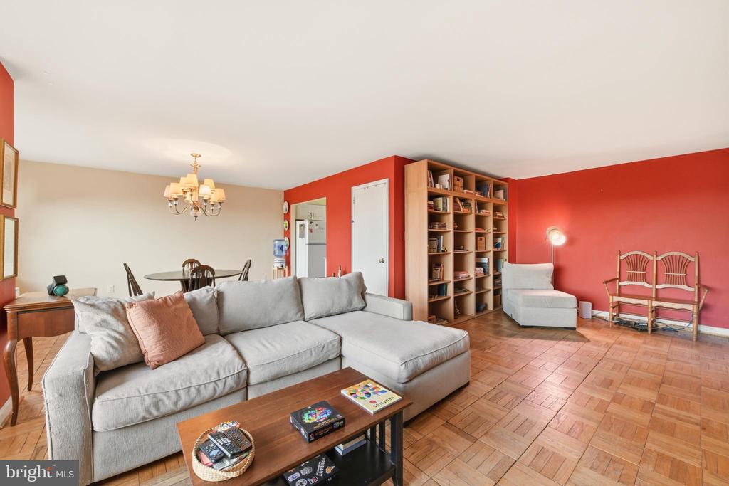 4301 MASSACHUSETTS AVENUE NW 8002