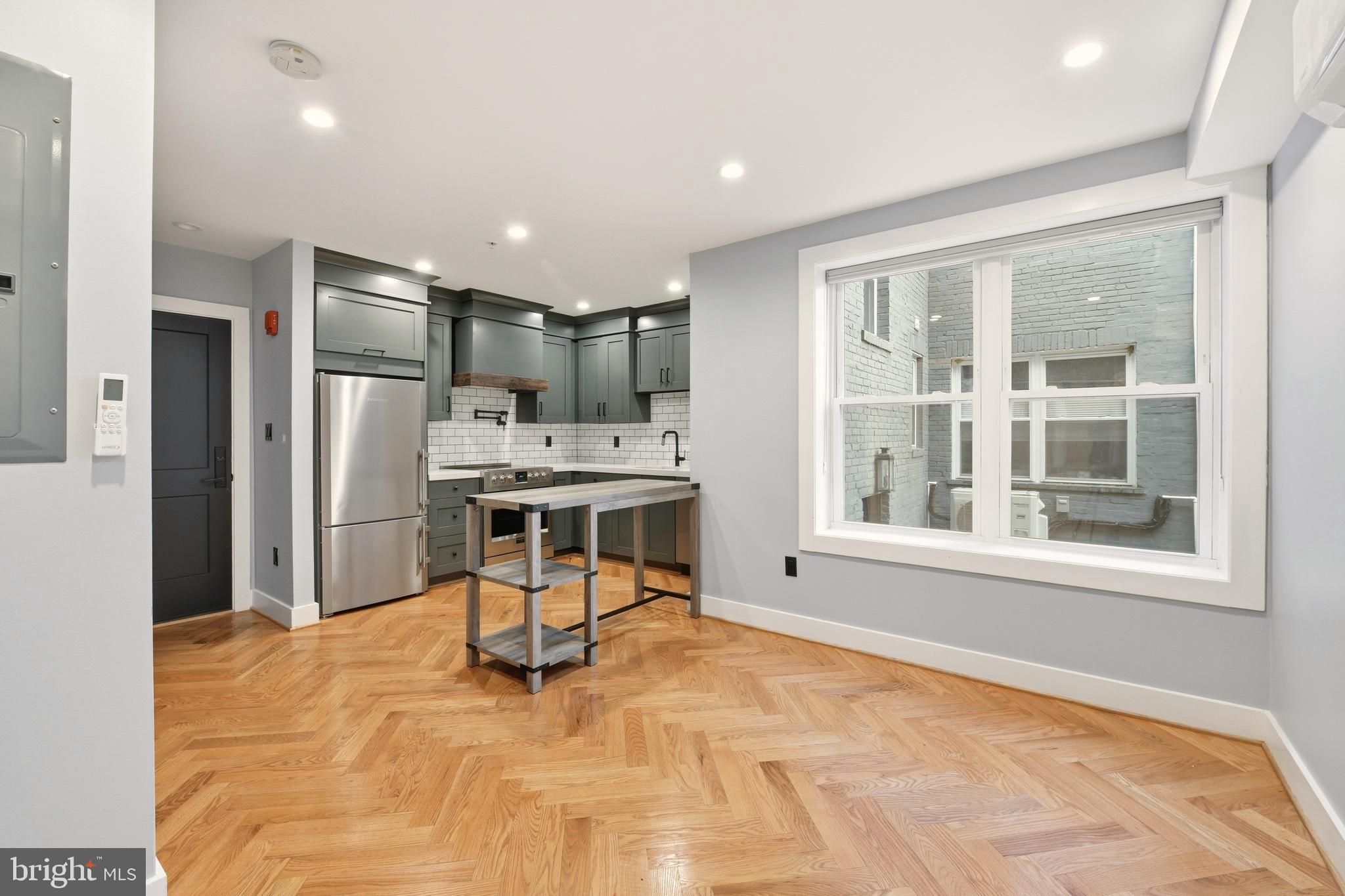 1643 NEW JERSEY AVENUE NW 2