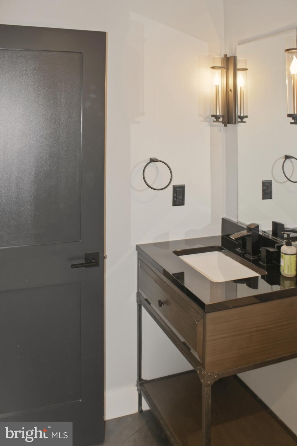 1643 NEW JERSEY AVENUE NW 2