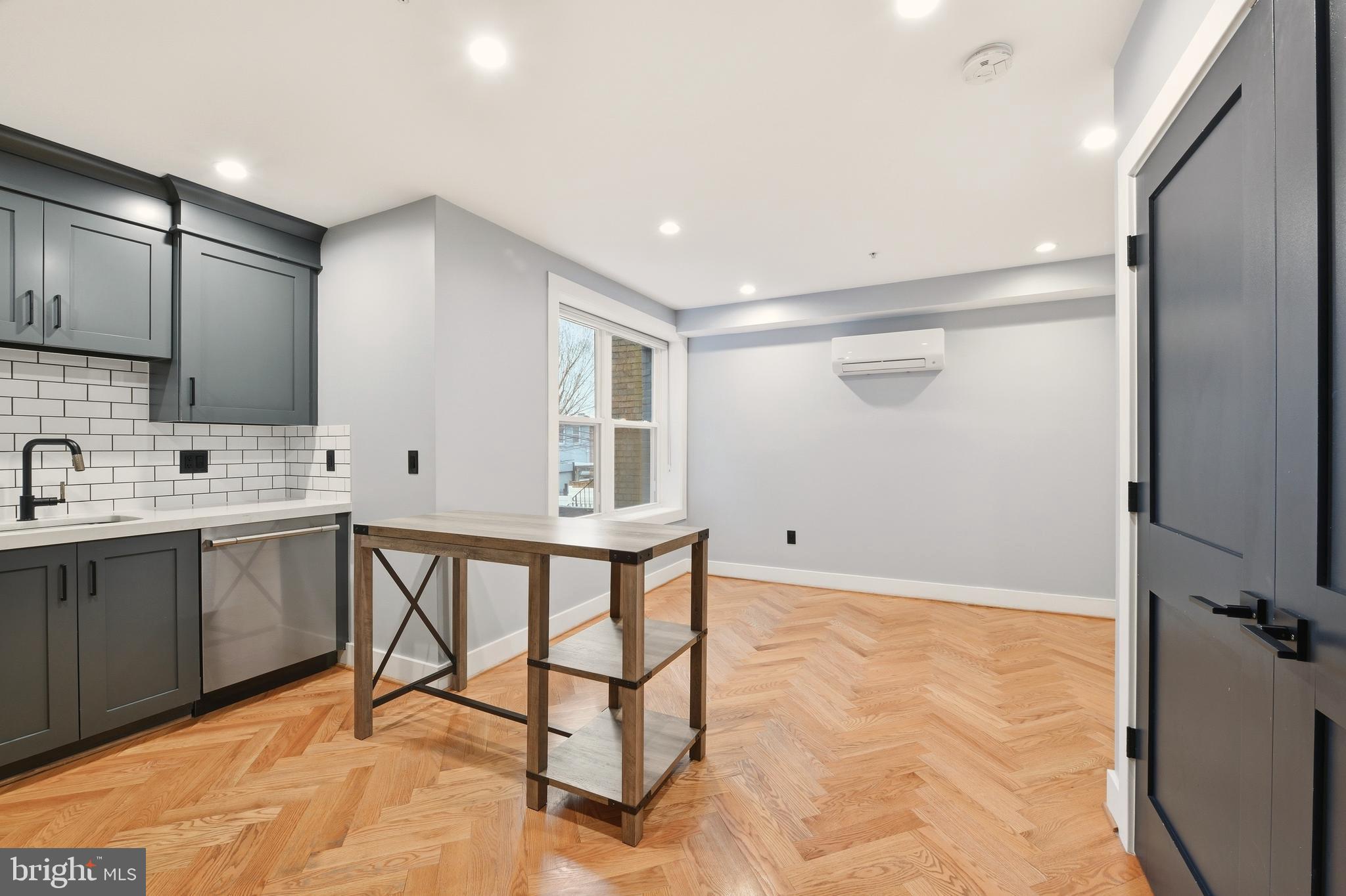 1643 NEW JERSEY AVENUE NW 2