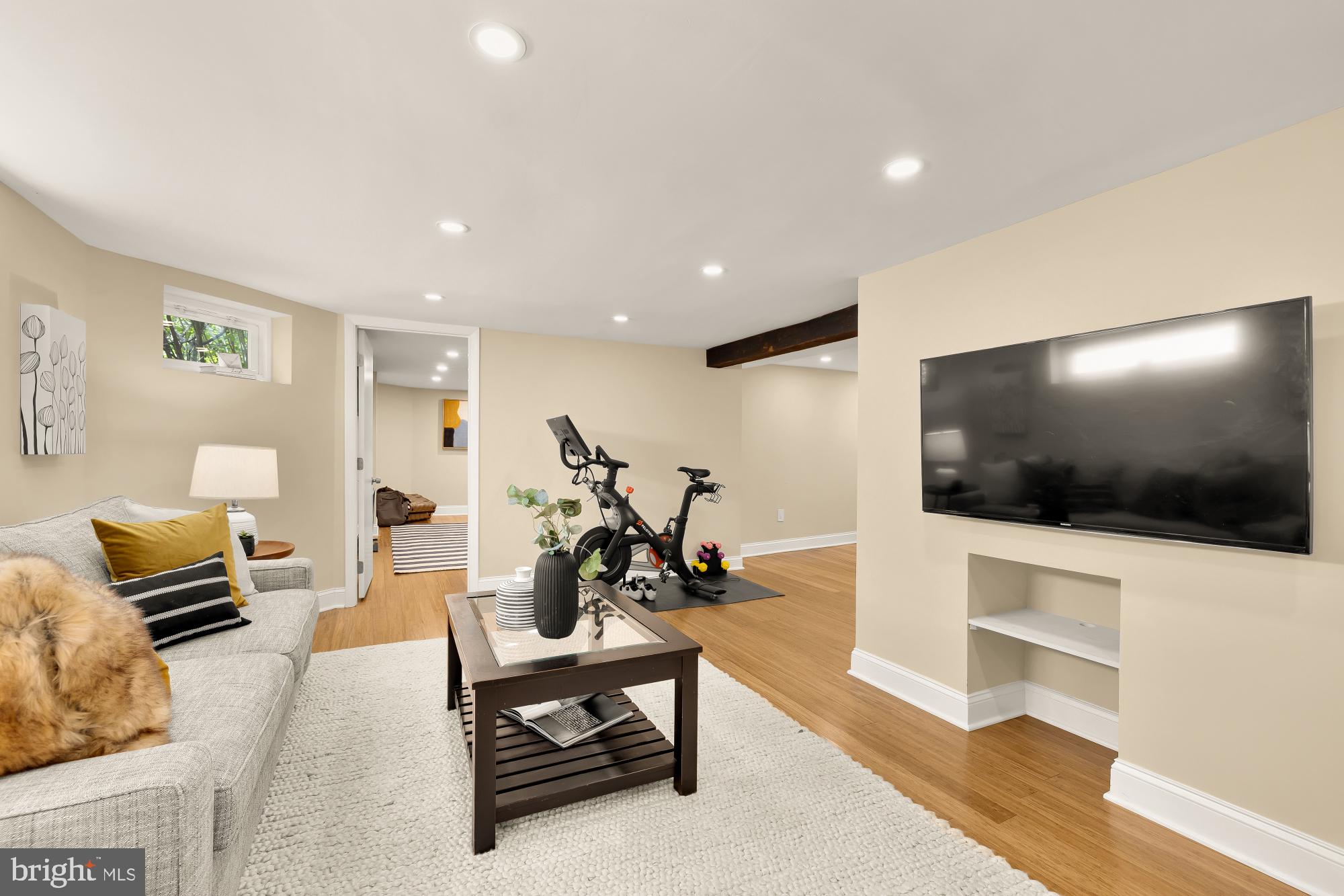 1620 HAMLIN STREET NE