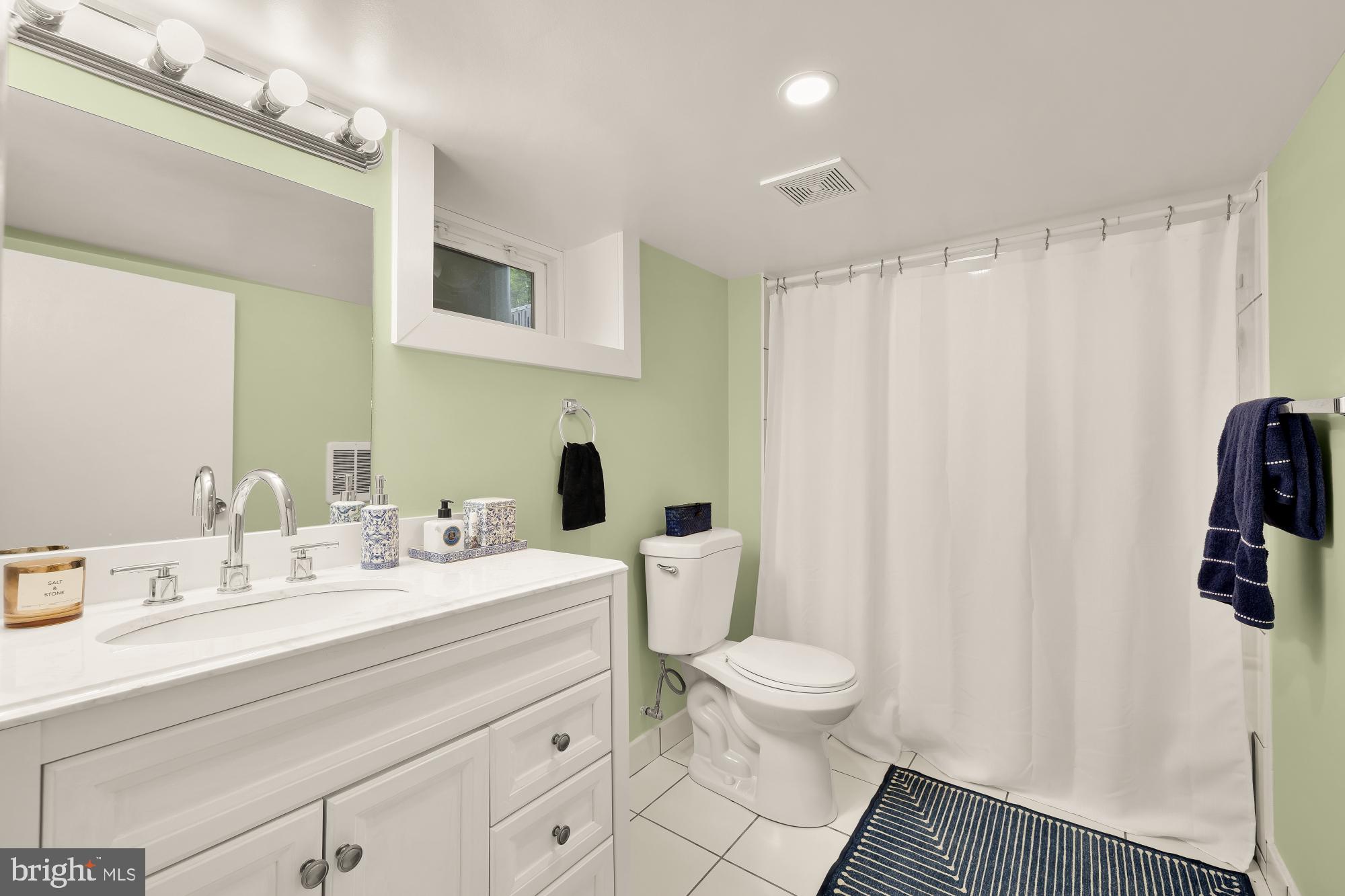 1620 HAMLIN STREET NE