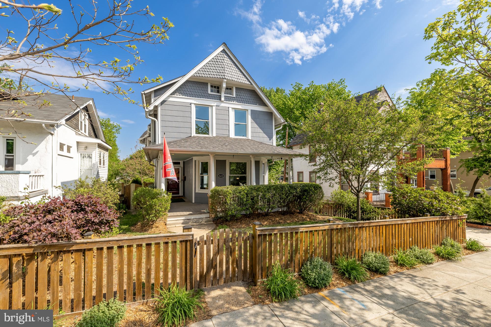 1620 HAMLIN STREET NE