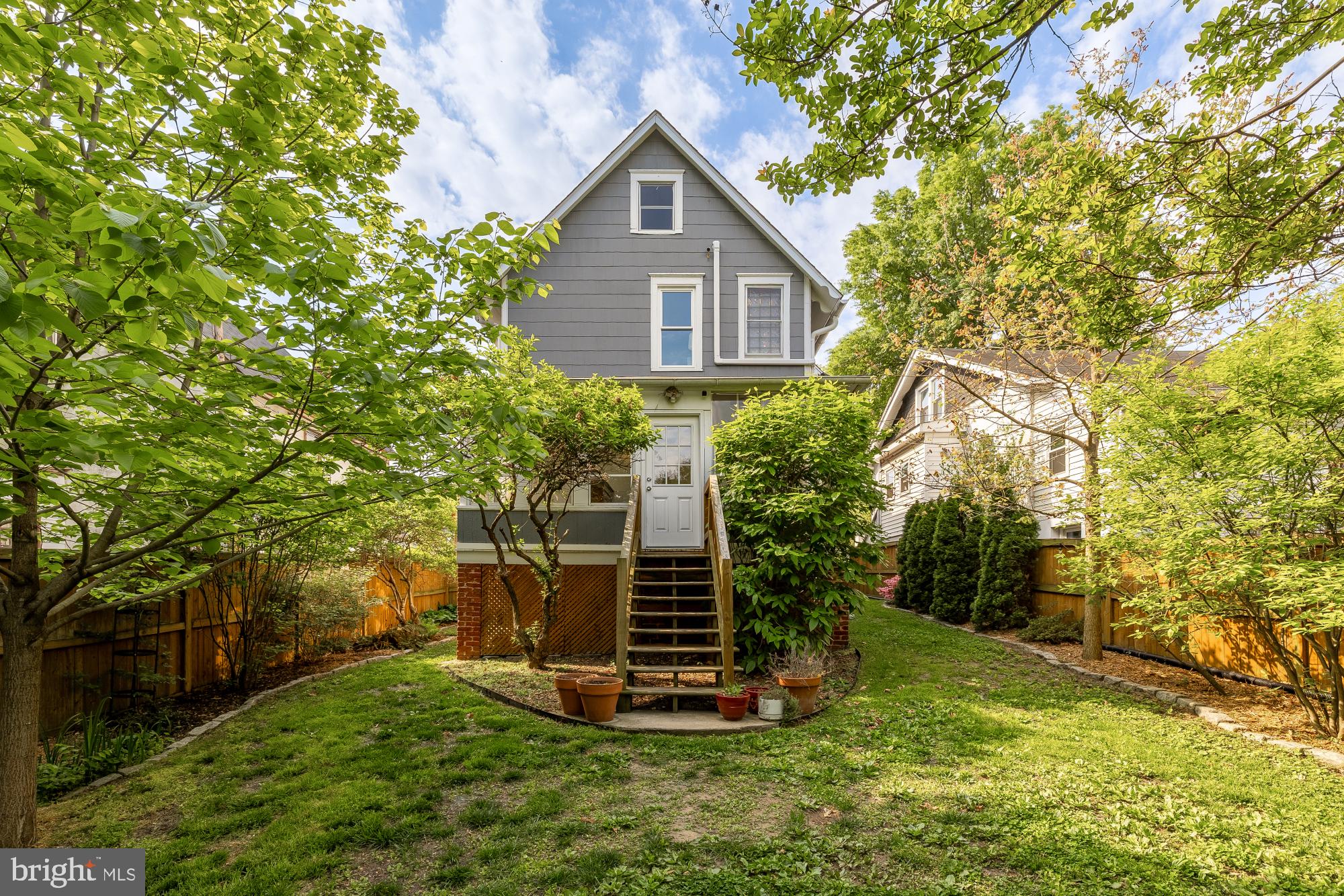 1620 HAMLIN STREET NE