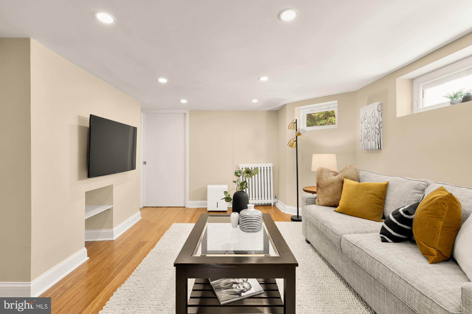 1620 HAMLIN STREET NE