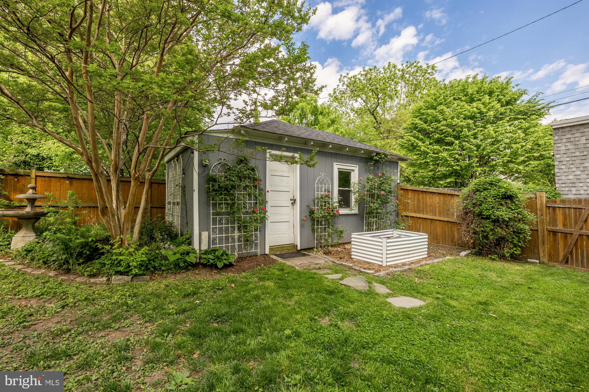 1620 HAMLIN STREET NE