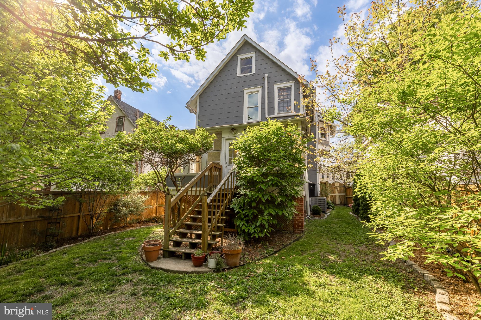 1620 HAMLIN STREET NE