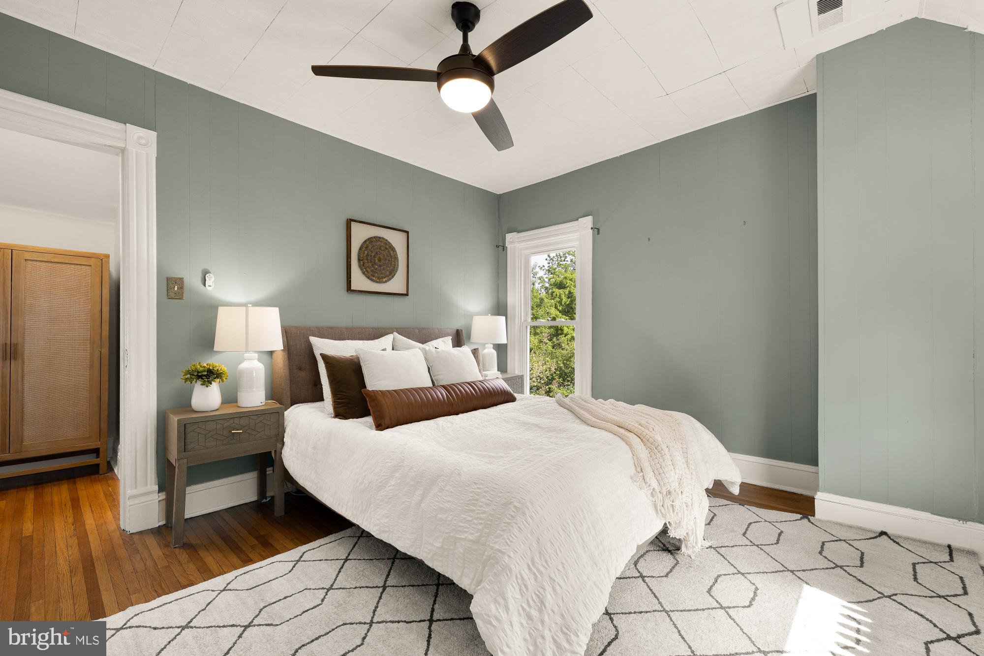 1620 HAMLIN STREET NE