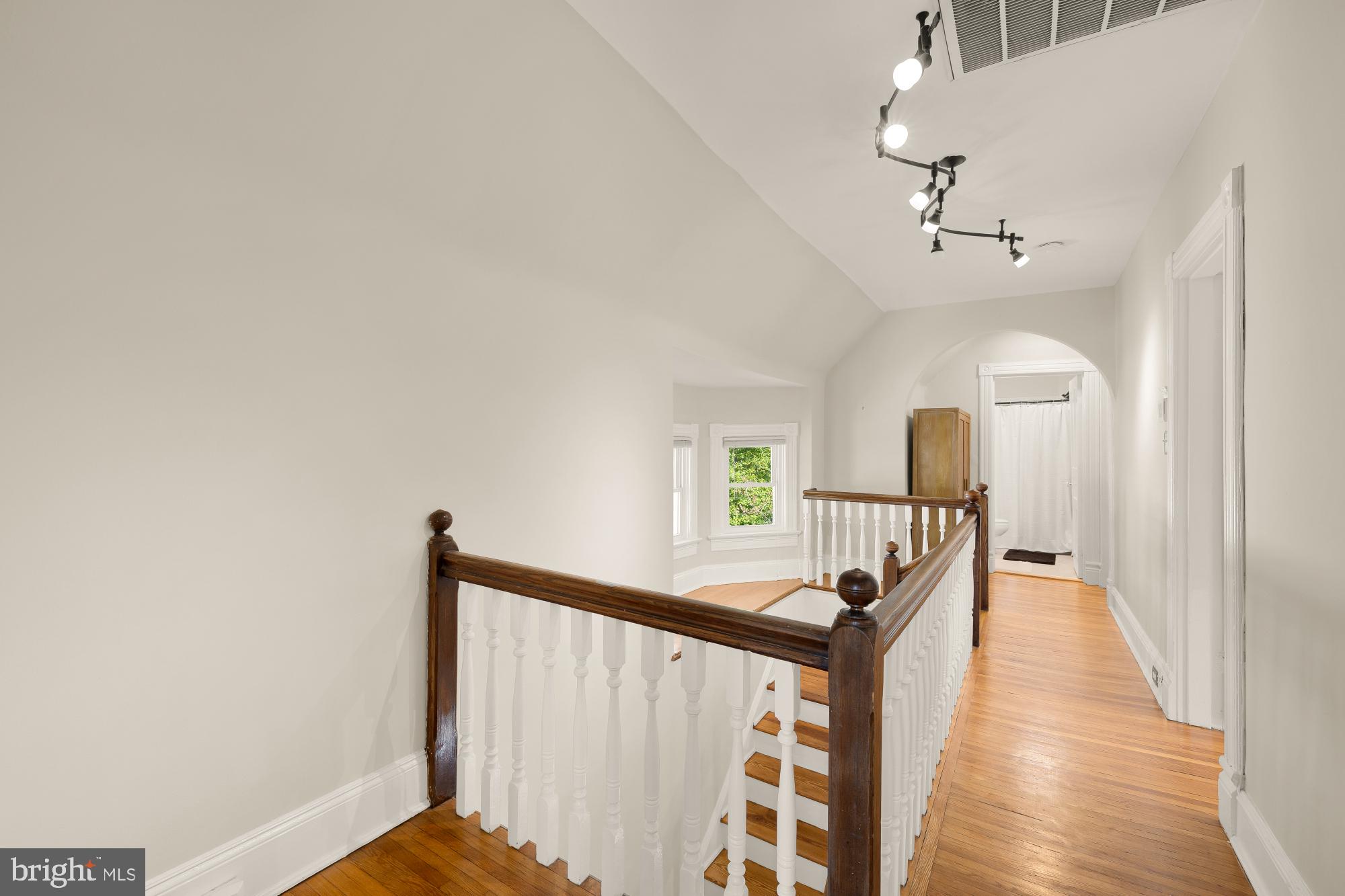 1620 HAMLIN STREET NE