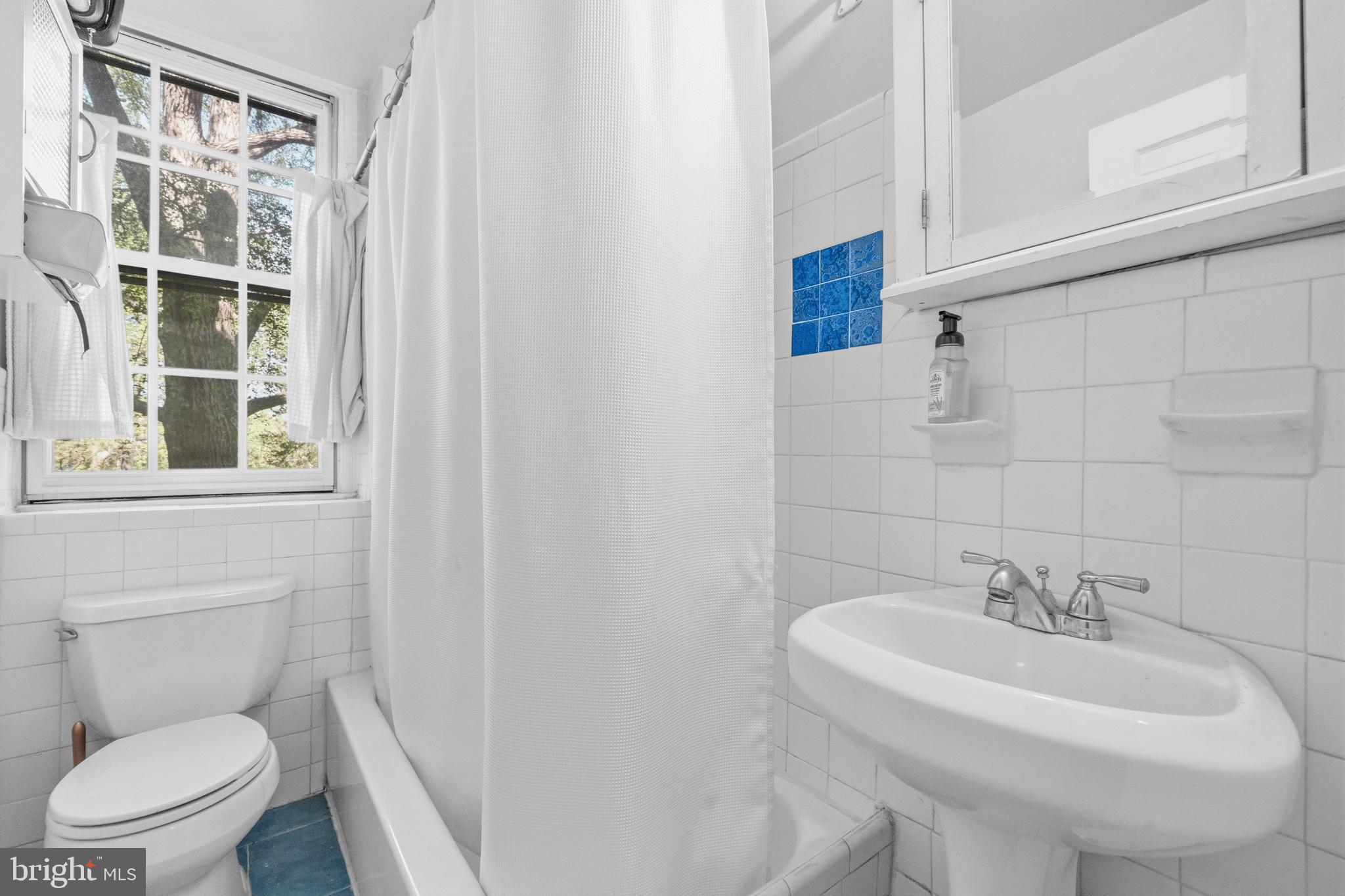 2032 BELMONT ROAD NW 104