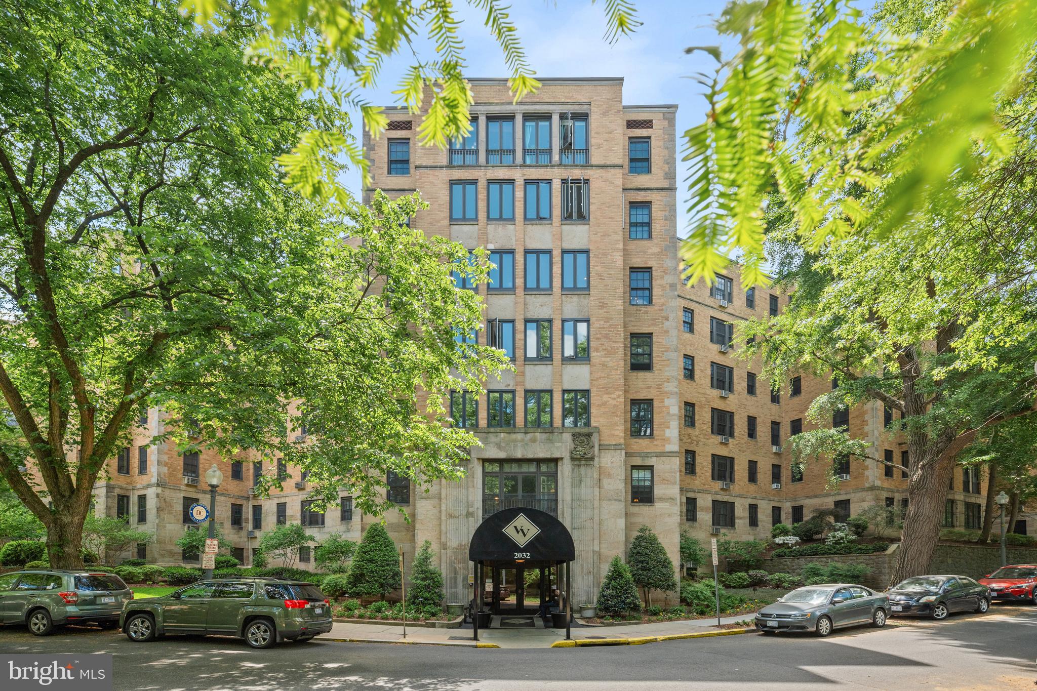 2032 BELMONT ROAD NW 104