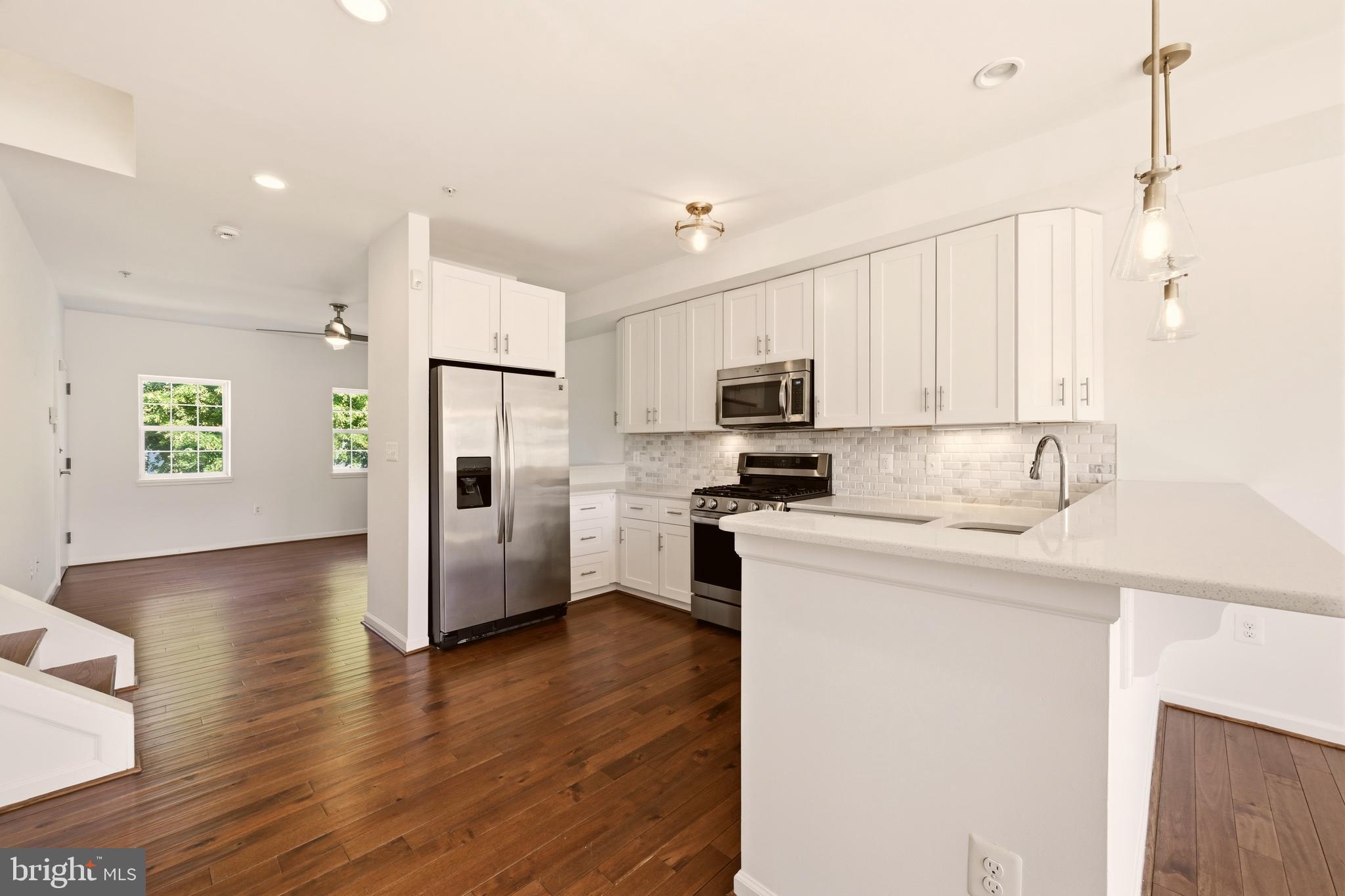218 20TH STREET NE 3