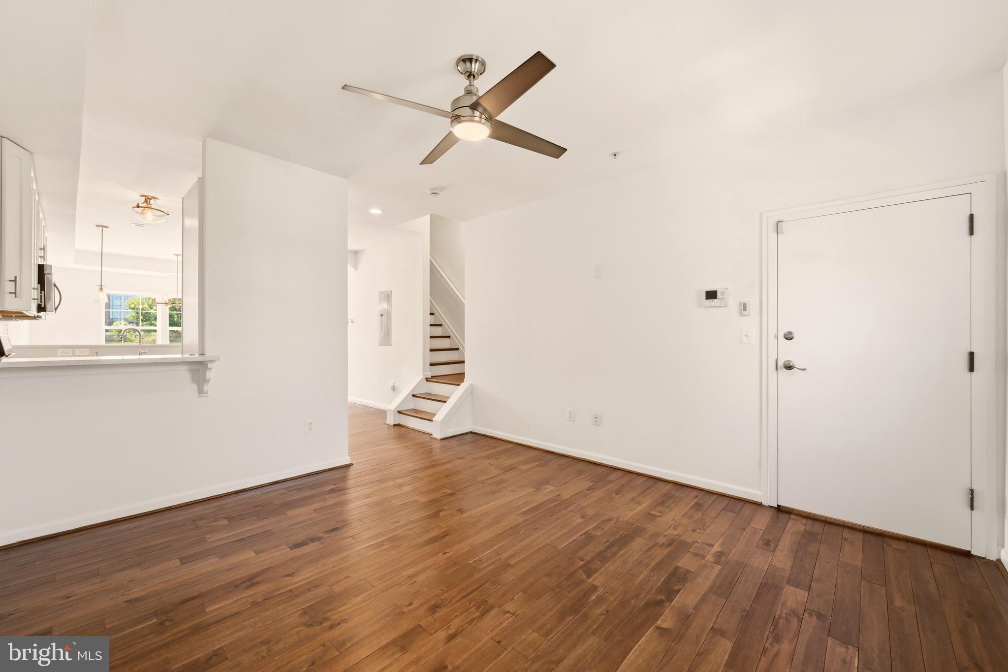 218 20TH STREET NE 3