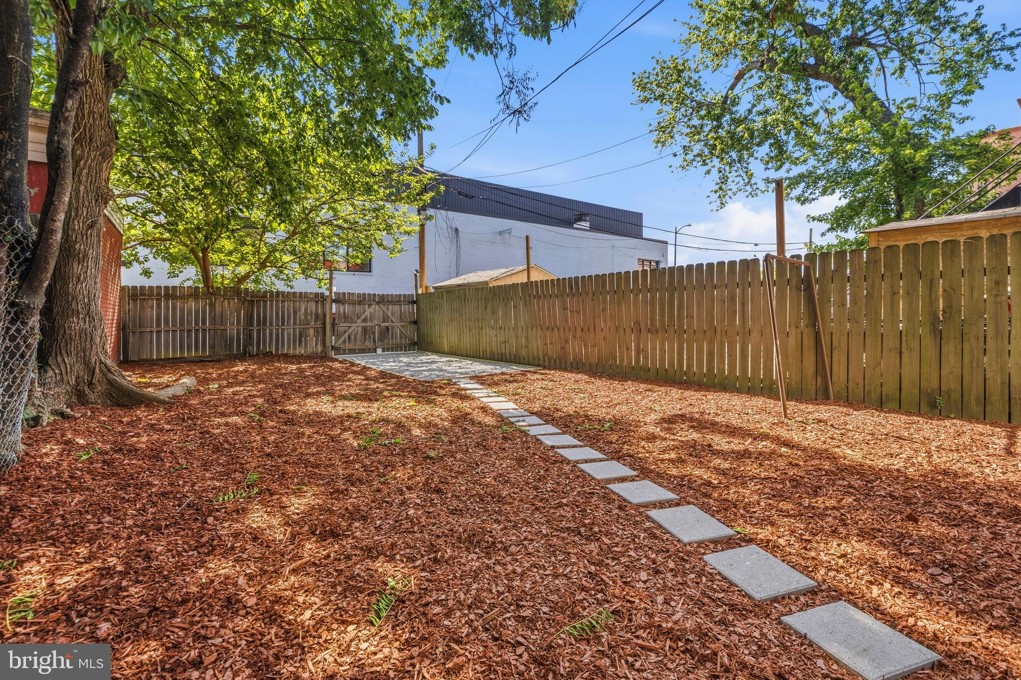 2015 4TH STREET NE