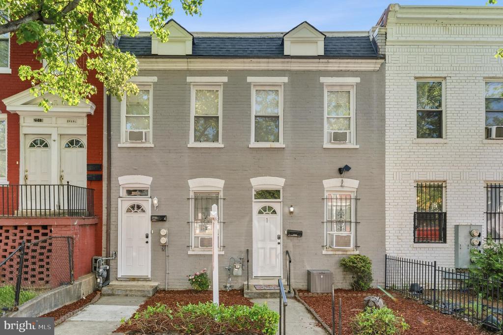 2015 4TH STREET NE