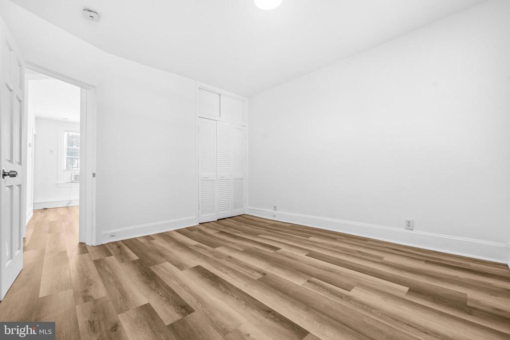 2015 4TH STREET NE