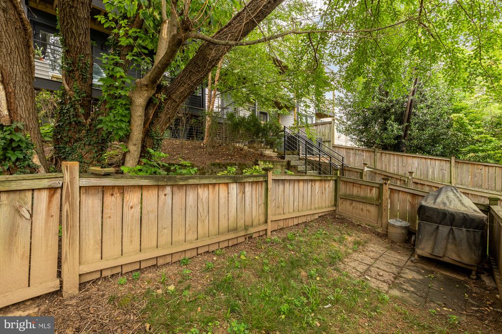 4013 DAVIS PLACE NW Unit: 1