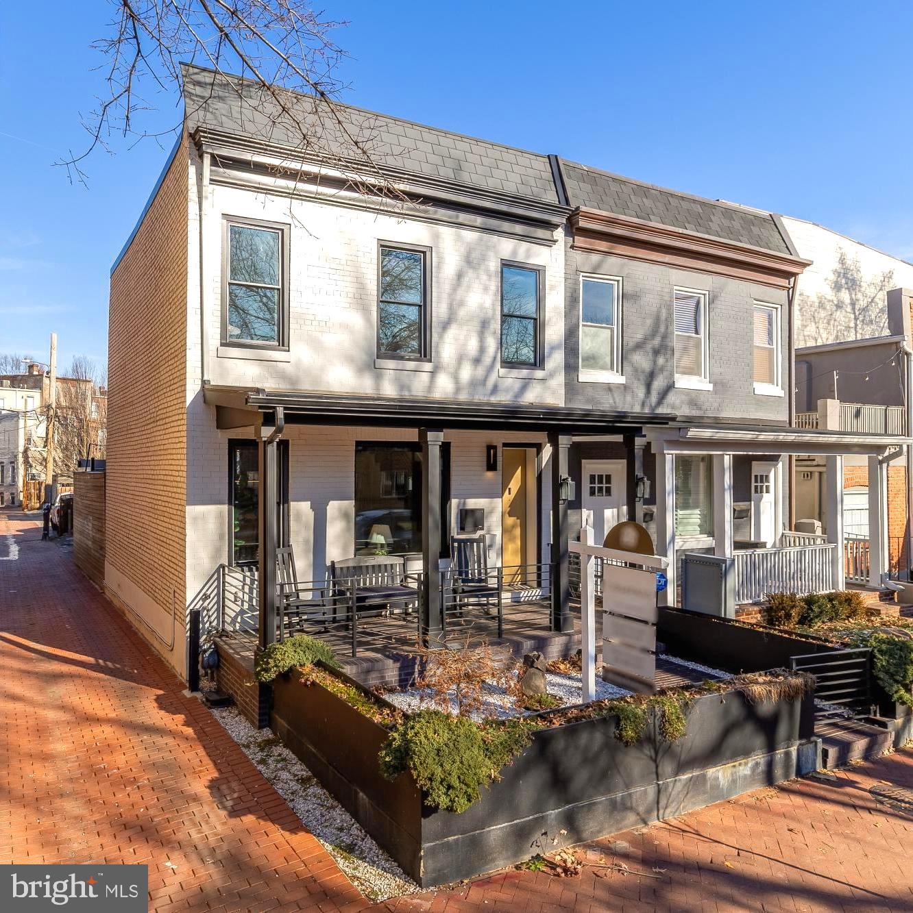 1005 P STREET NW