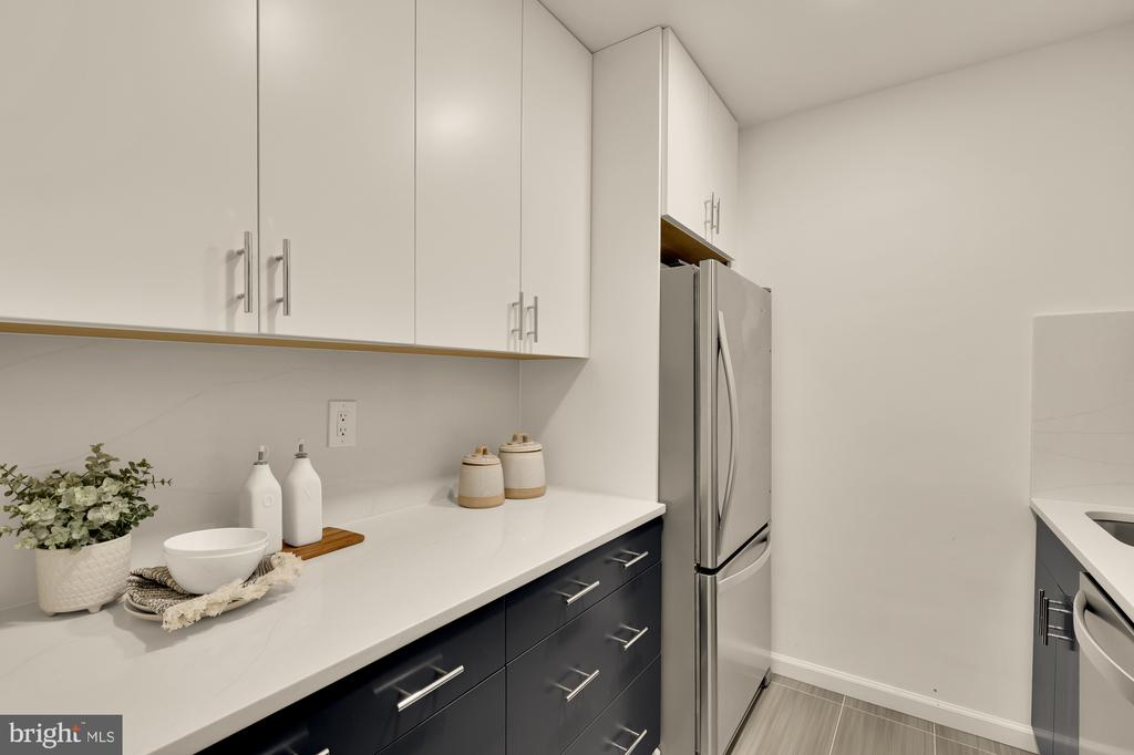 2400 41ST STREET NW 212