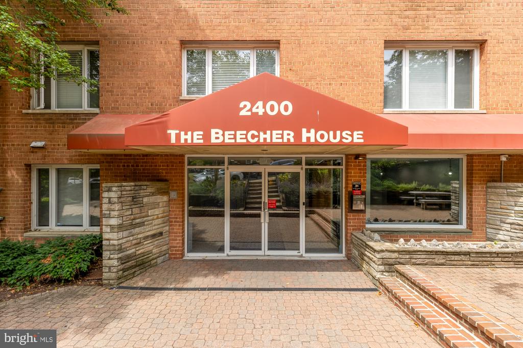 2400 41ST STREET NW 212