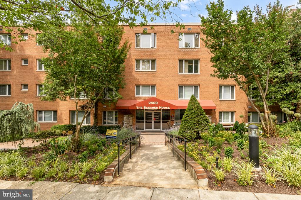 2400 41ST STREET NW 212