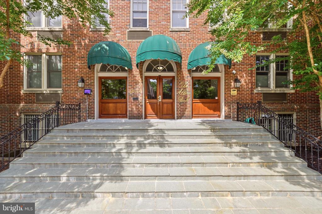 2410 20TH STREET NW 106