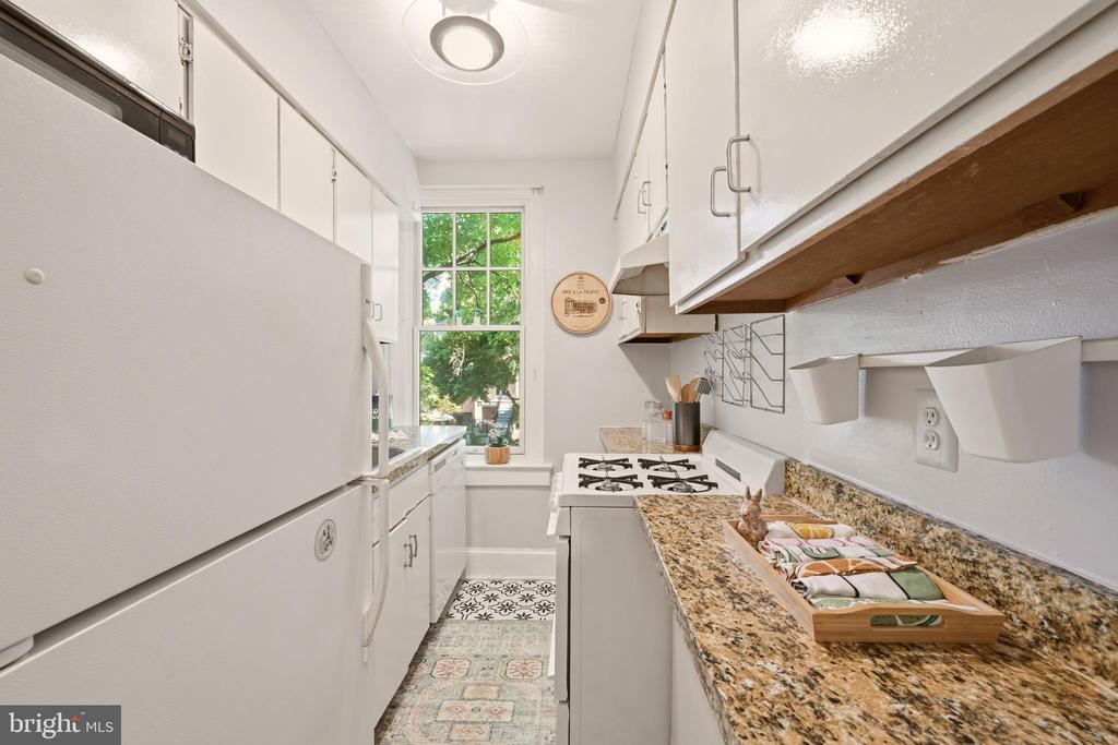 2410 20TH STREET NW 106