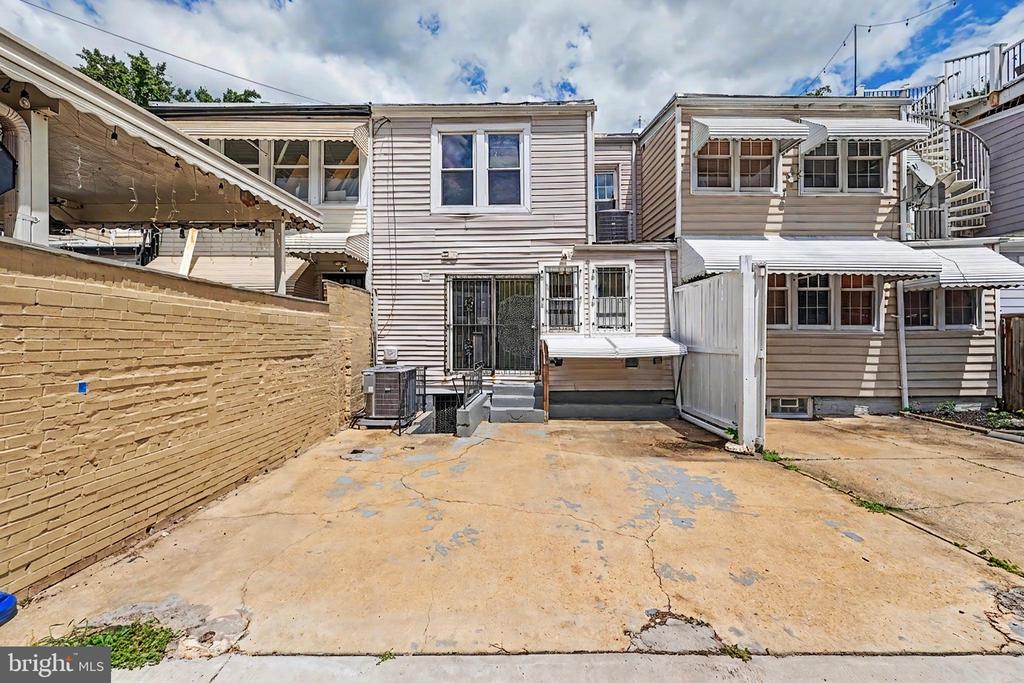 1466 OGDEN STREET NW