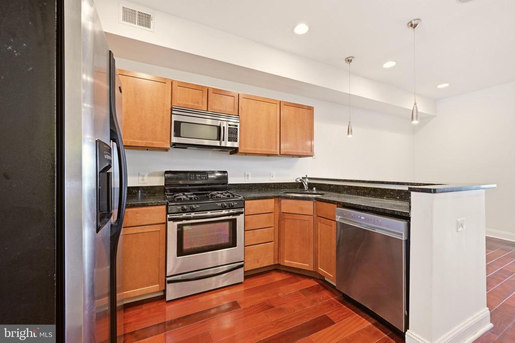 1610 11TH STREET NW Unit: 2B