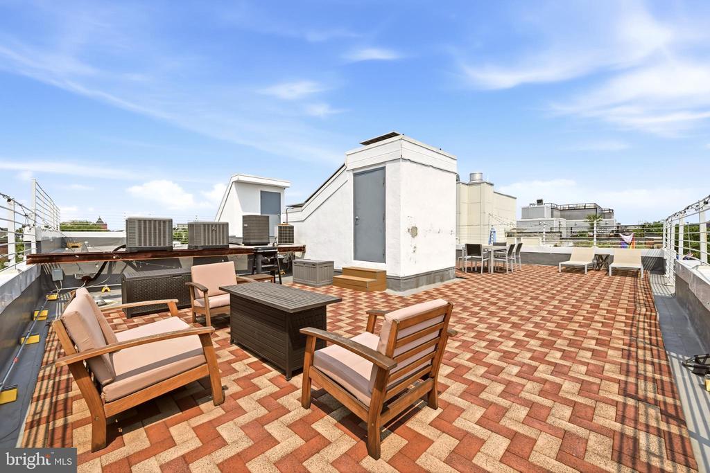 1610 11TH STREET NW Unit: 2B