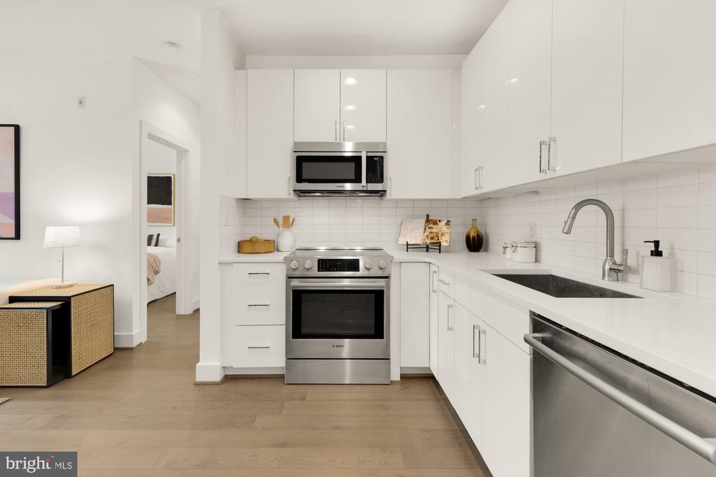 1500 PENNSYLVANIA AVENUE SE Unit: 305