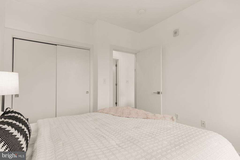 1500 PENNSYLVANIA AVENUE SE Unit: 305
